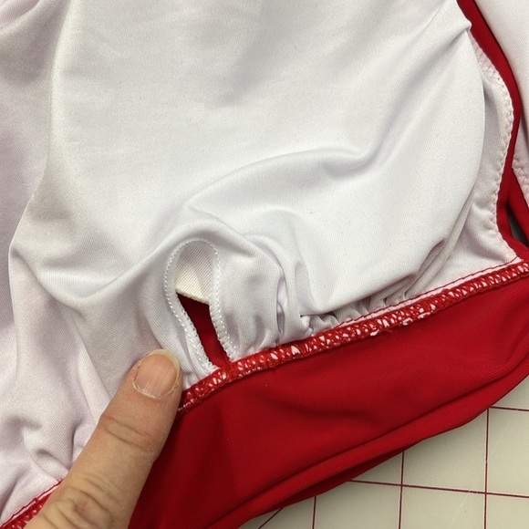 LUCKYBOP NWT Red Ruched Round Neck Keyhole Cross Back Beachy Bikini Top SZ L - Picture 9 of 16